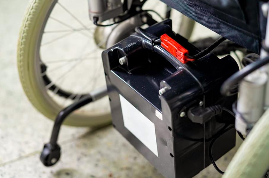 Blog 5 The Ultimate Electric Wheelchair Battery Comparison: Lead-Acid vs Lithium-Ion (2025 Guide)